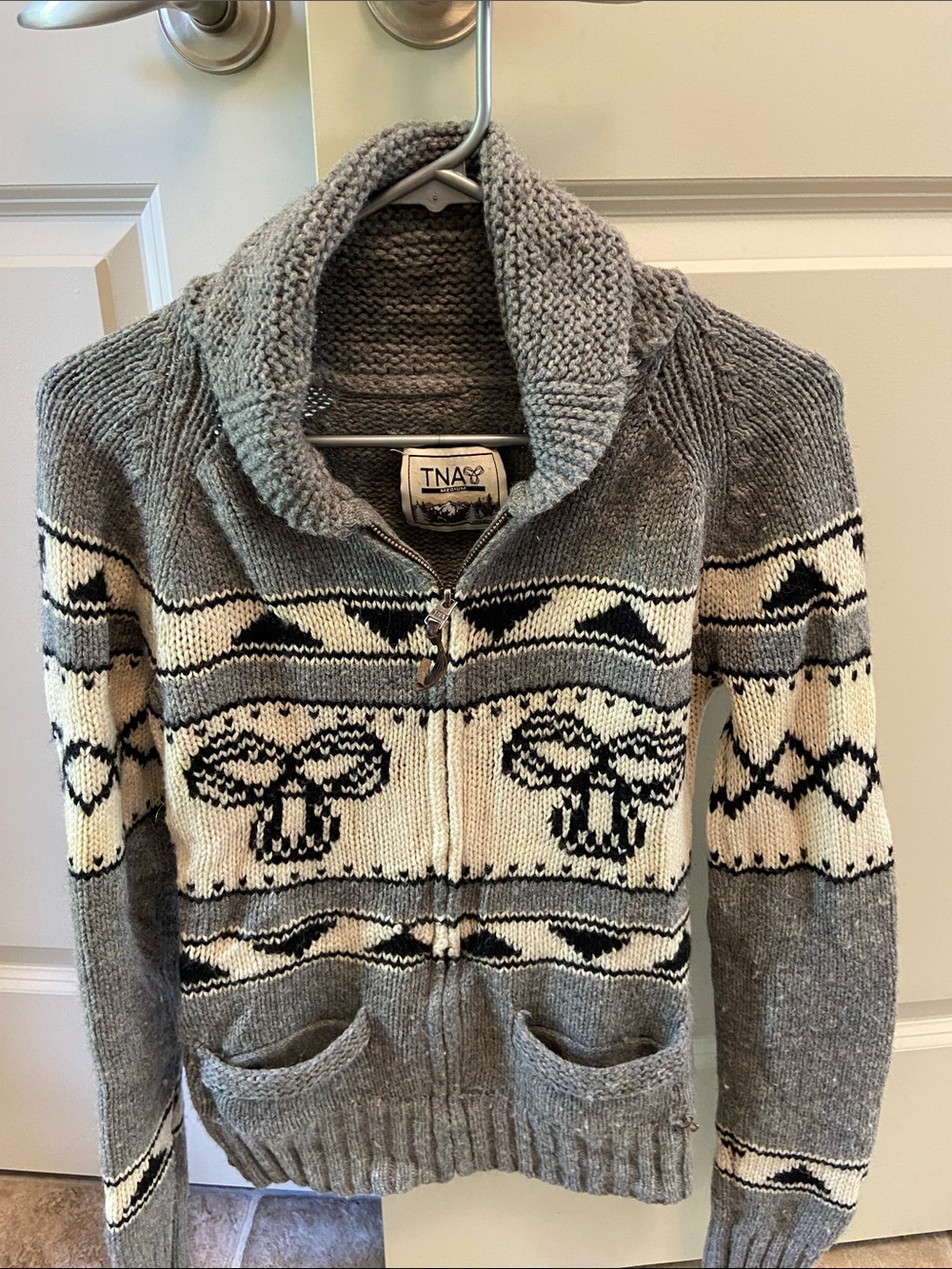 TNA Gray Zip Shawl-Collar Cardigan with Black & Cream Pattern